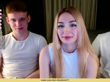 couple Sexy Girls Cams with lovelypeachs