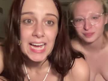 couple Sexy Girls Cams with cherryandbailey