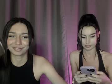 couple Sexy Girls Cams with nikki_hit