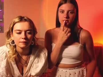 couple Sexy Girls Cams with lookygood