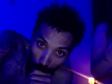 couple Sexy Girls Cams with croxfox