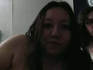 couple Sexy Girls Cams with peachiestallion